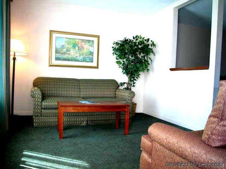 Red Roof Inn & Suites Monroe, Nc מראה חיצוני תמונה
