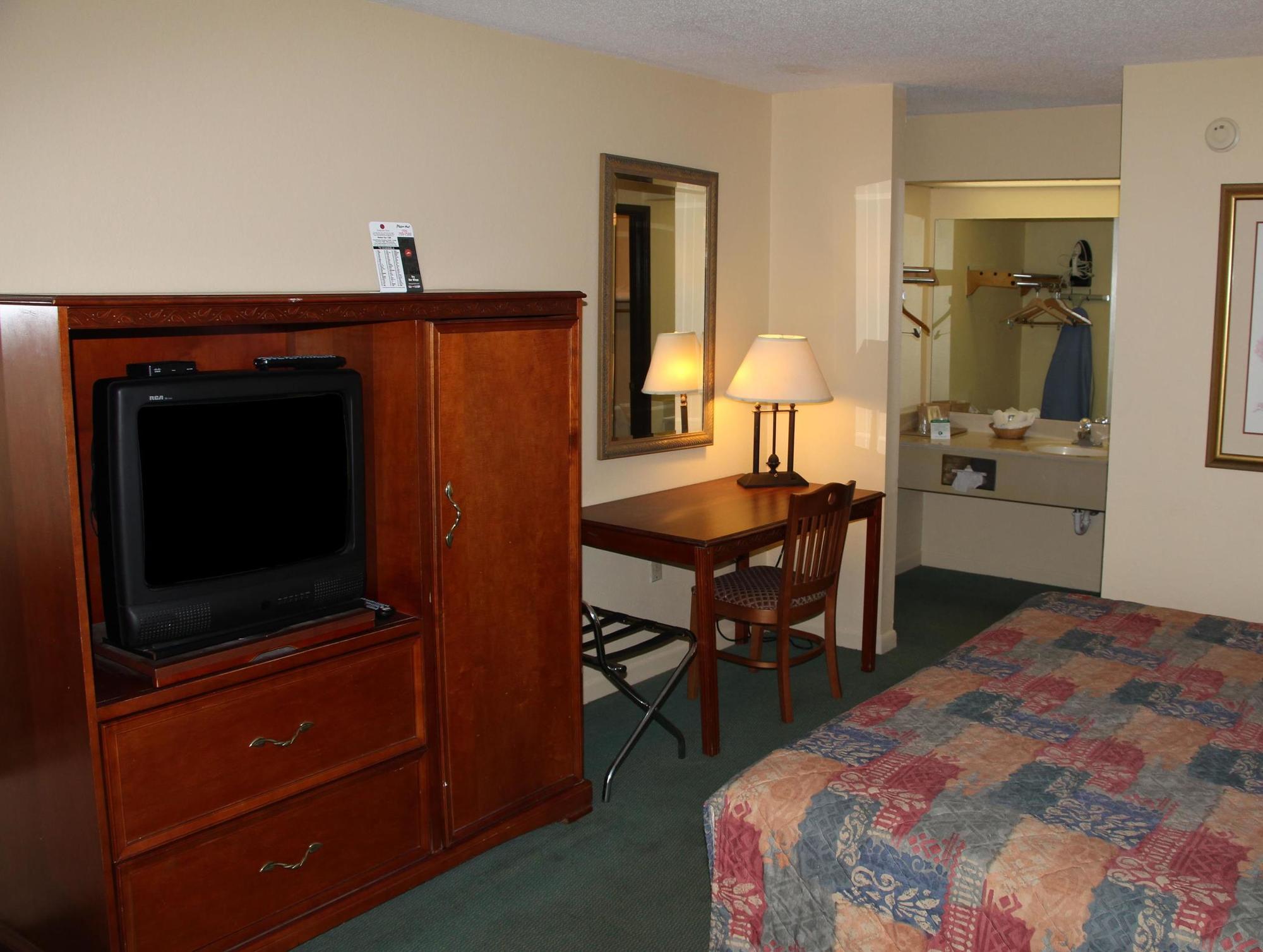 Red Roof Inn & Suites Monroe, Nc מראה חיצוני תמונה